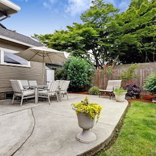 What Should Homeowners Expect During a New Concrete Patio Installation? thumbnail